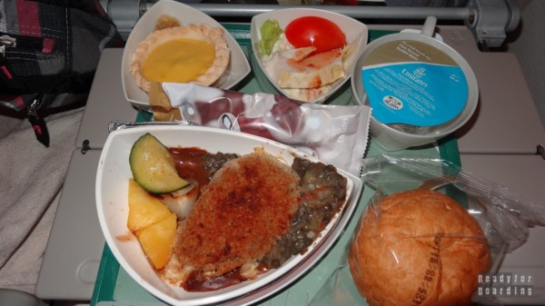 Food on board Emirates on Dubai Tokyo Narita route