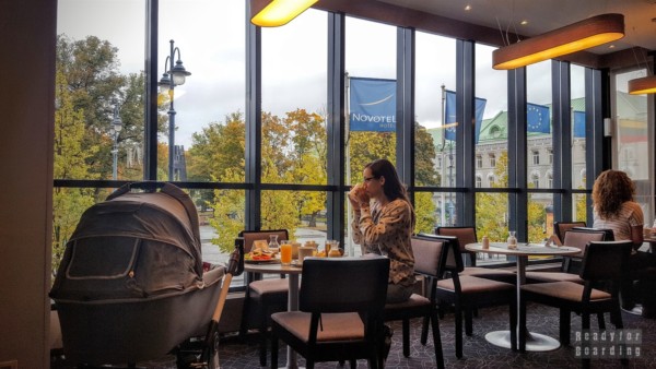 Śniadanie w hotelu Novotel - Wilno, Litwa