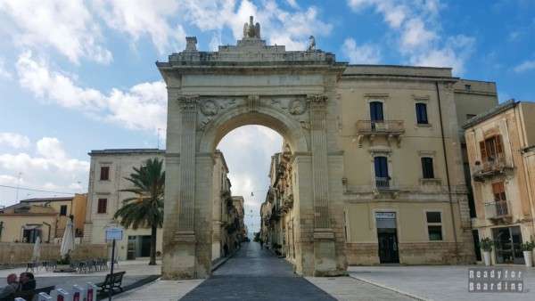 Brama Królewska w Noto - Sycylia