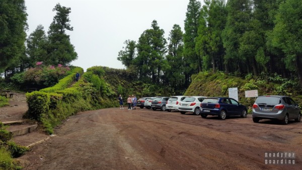 Road to viewpoint on volcano crater, Azores