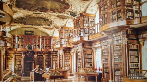 Biblioteka w St Gallen - Szwajcaria