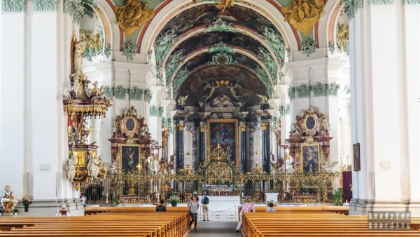 Wnętrze katedry w St Gallen - Szwajcaria